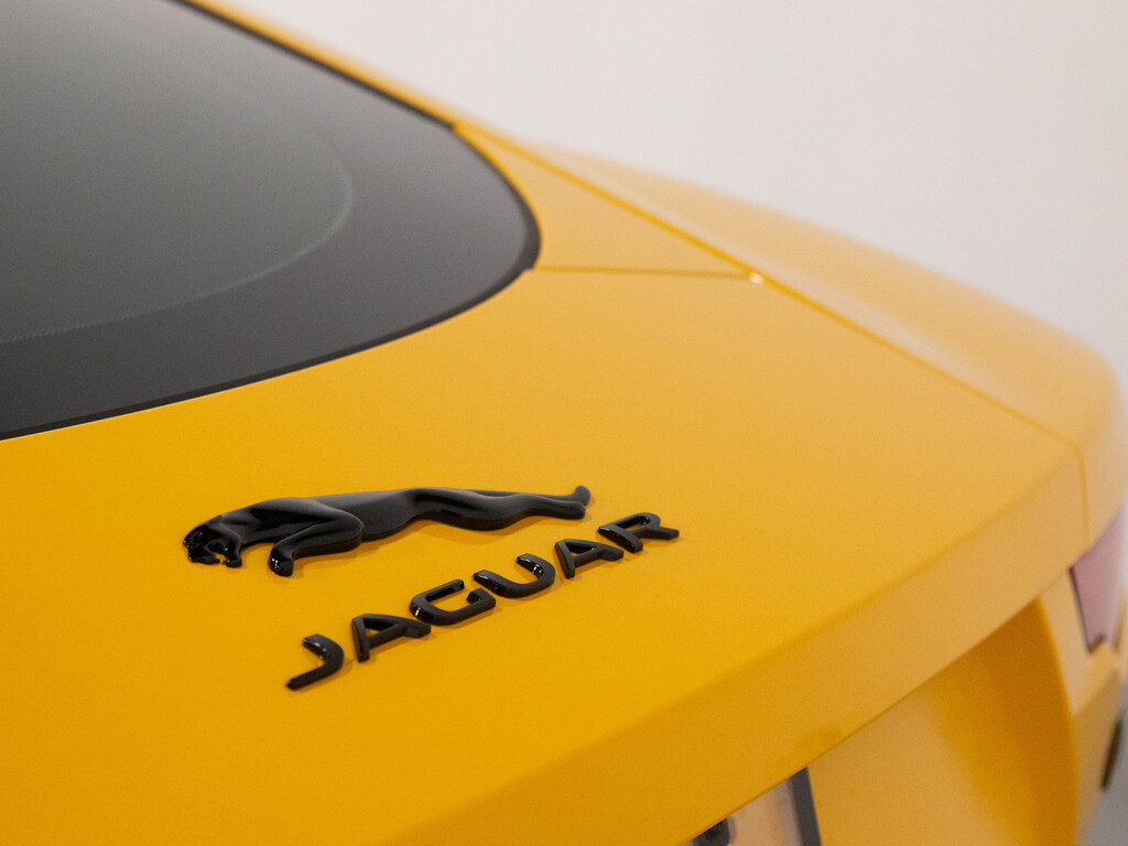 2022 Jaguar F-TYPE P575 R, Toronto, Cash