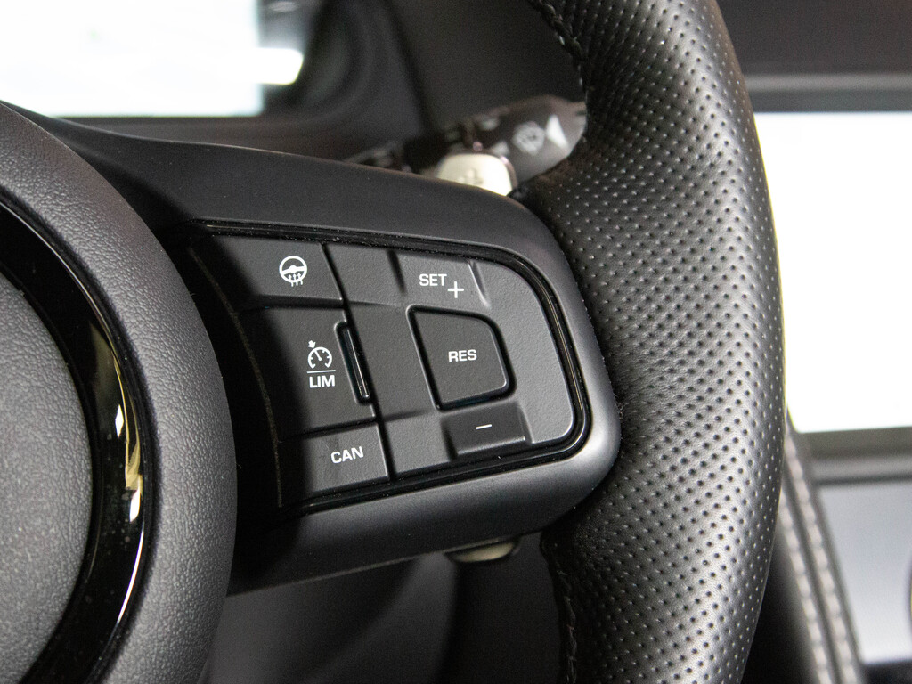 2022 Jaguar F-TYPE P575 R, Toronto, Cash