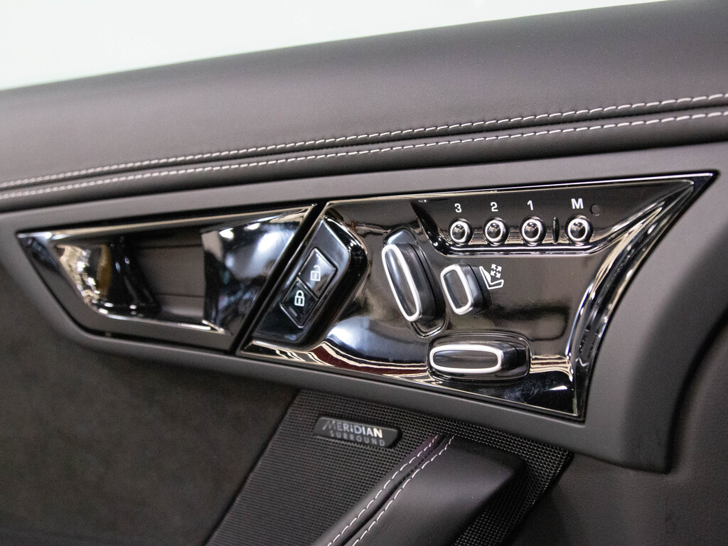 2022 Jaguar F-TYPE P575 R, Toronto, Cash