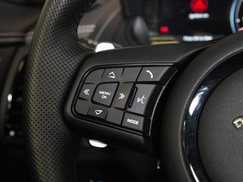 2022 Jaguar F-TYPE P575 R, Toronto, Cash