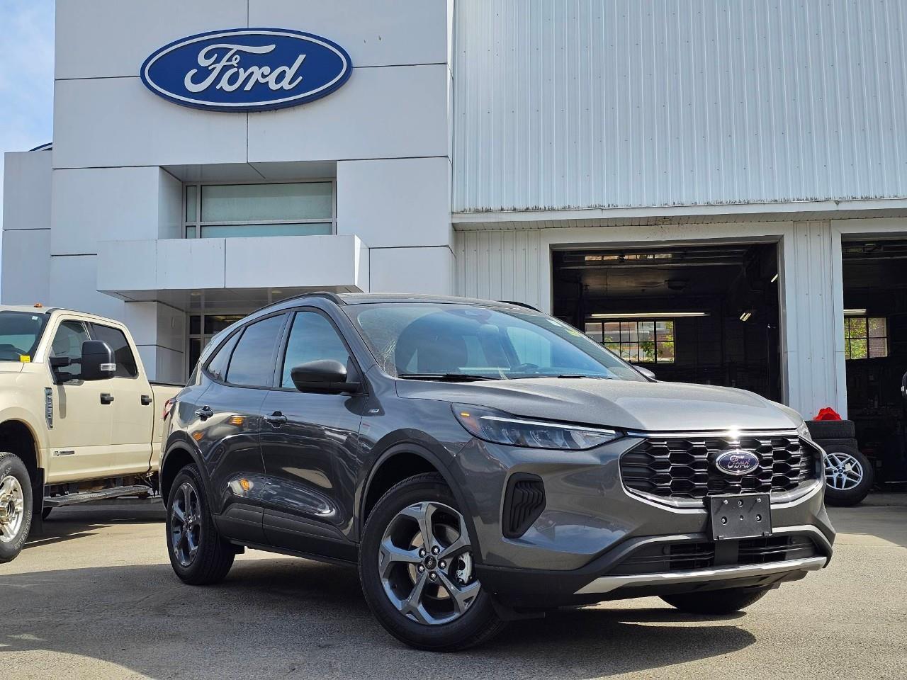 2025 Ford Escape ST-Line *Heated seats, Power windows + Alloy wheel