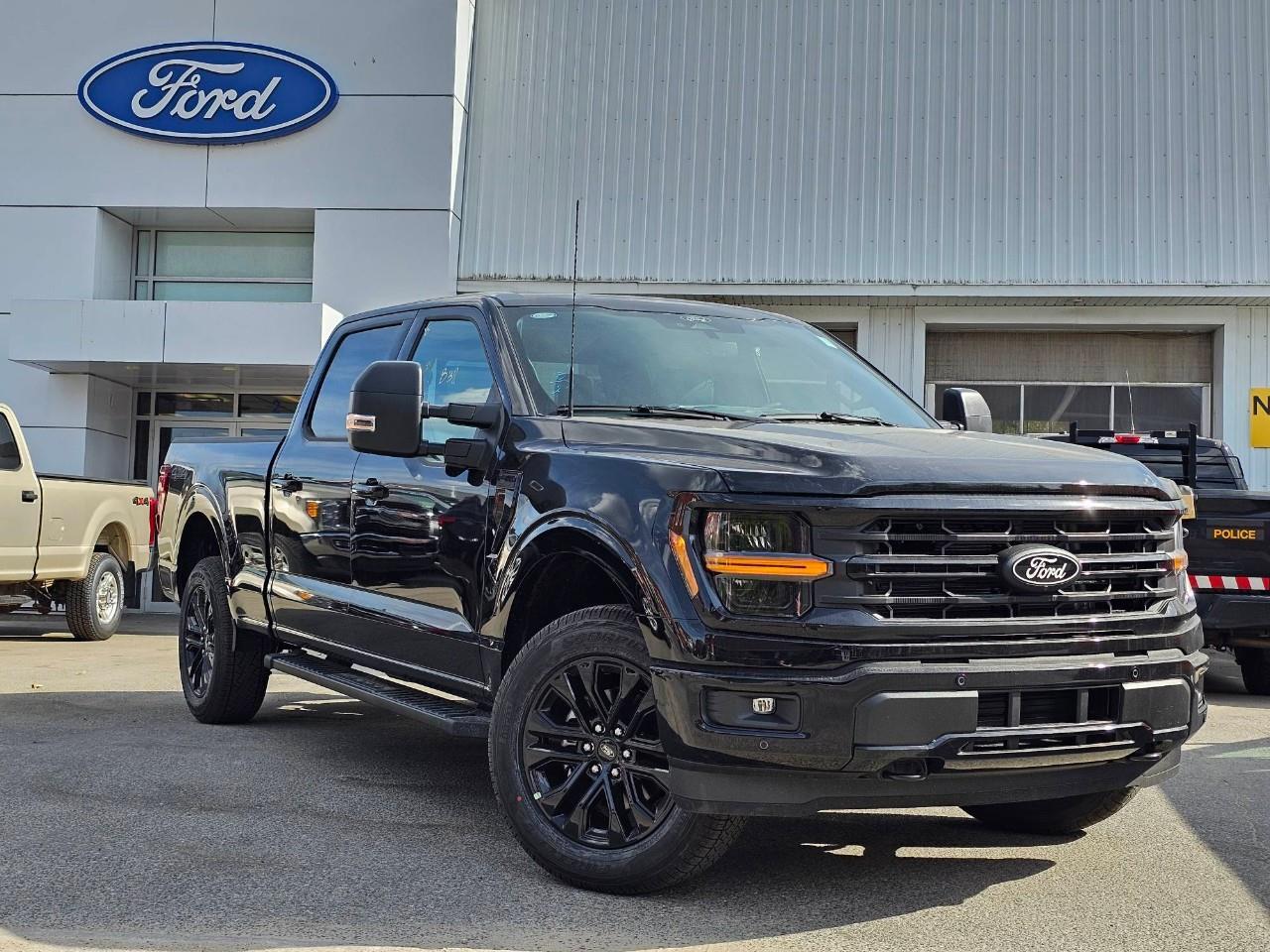 2025 Ford F-150 XLT *Car Play, Power windows + Backup camera*
