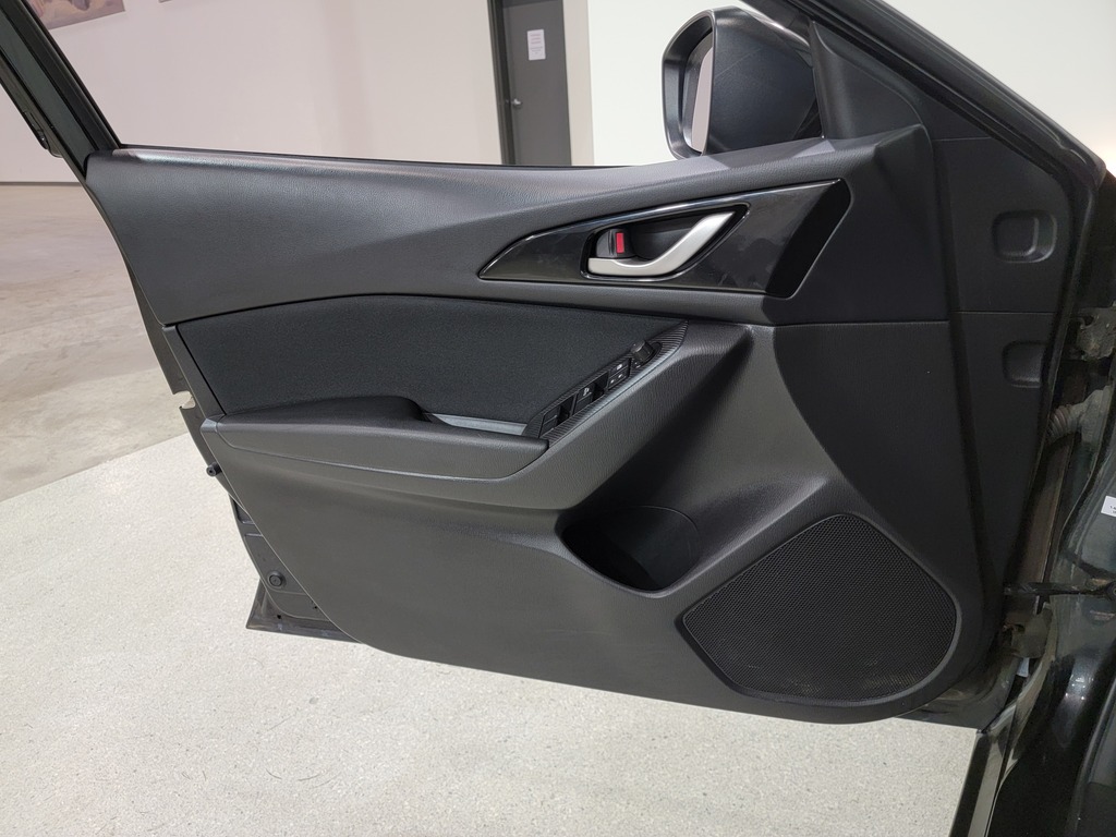 Mazda Mazda3 2016