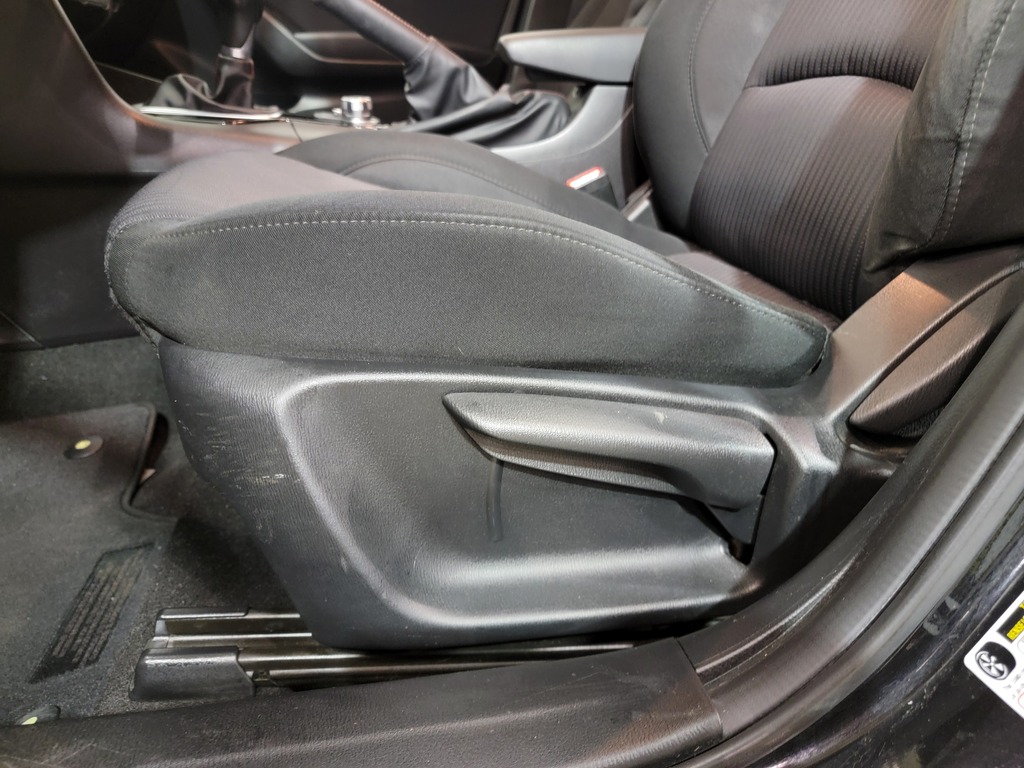 Mazda Mazda3 2016