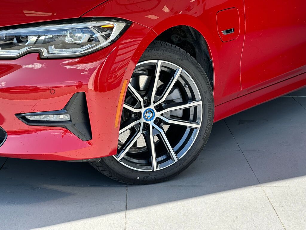 2022 BMW 330e xDrive, Vancouver, Cash