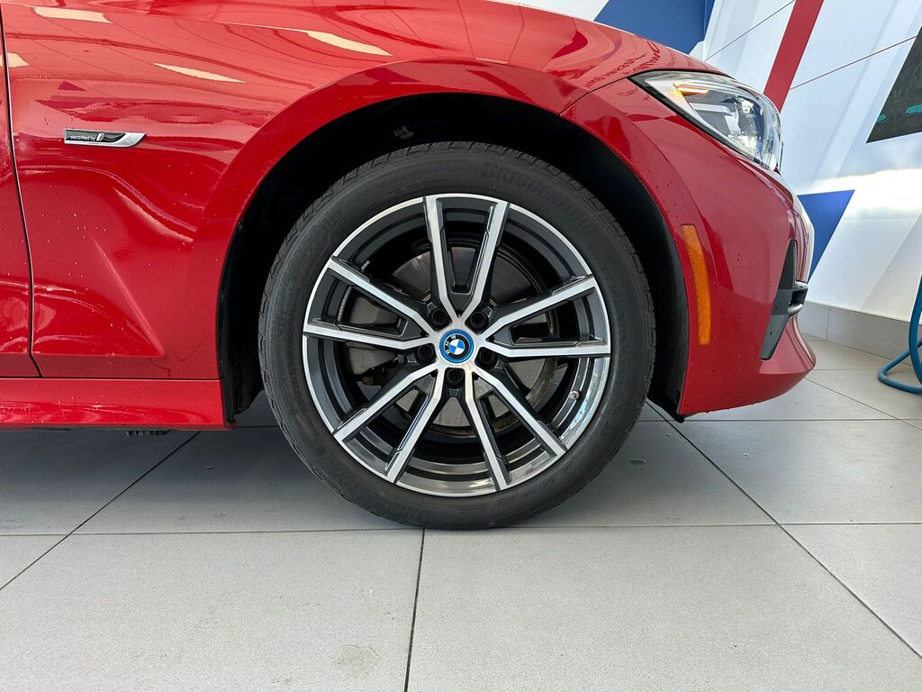 2022 BMW 330e xDrive, Vancouver, Cash