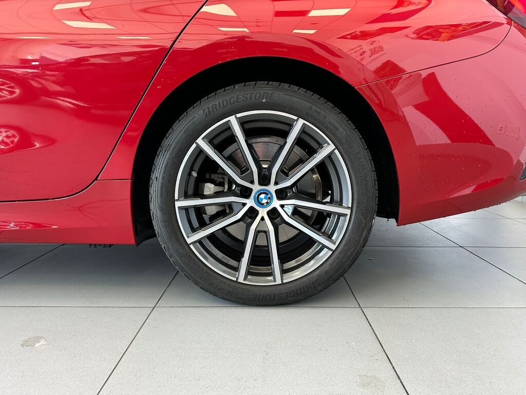 2022 BMW 330e xDrive, Vancouver, Cash