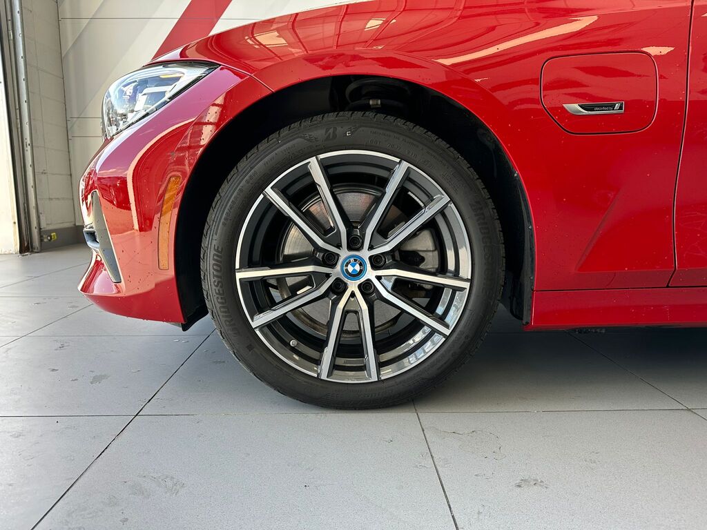 2022 BMW 330e xDrive, Vancouver, Cash