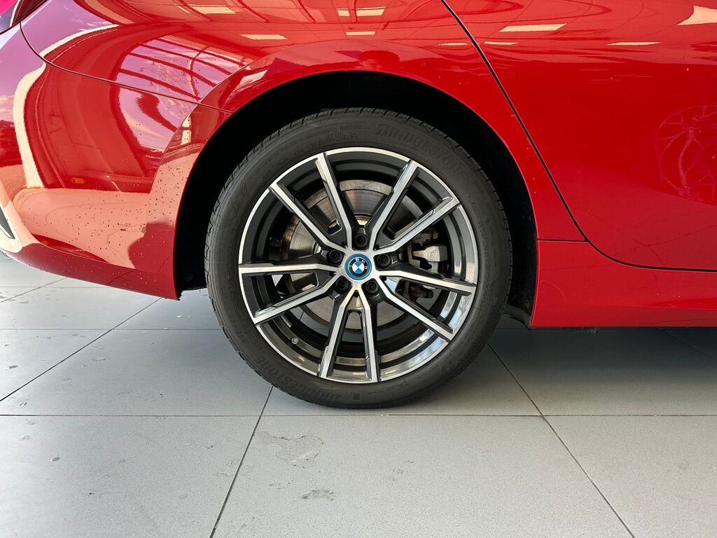 2022 BMW 330e xDrive, Vancouver, Cash