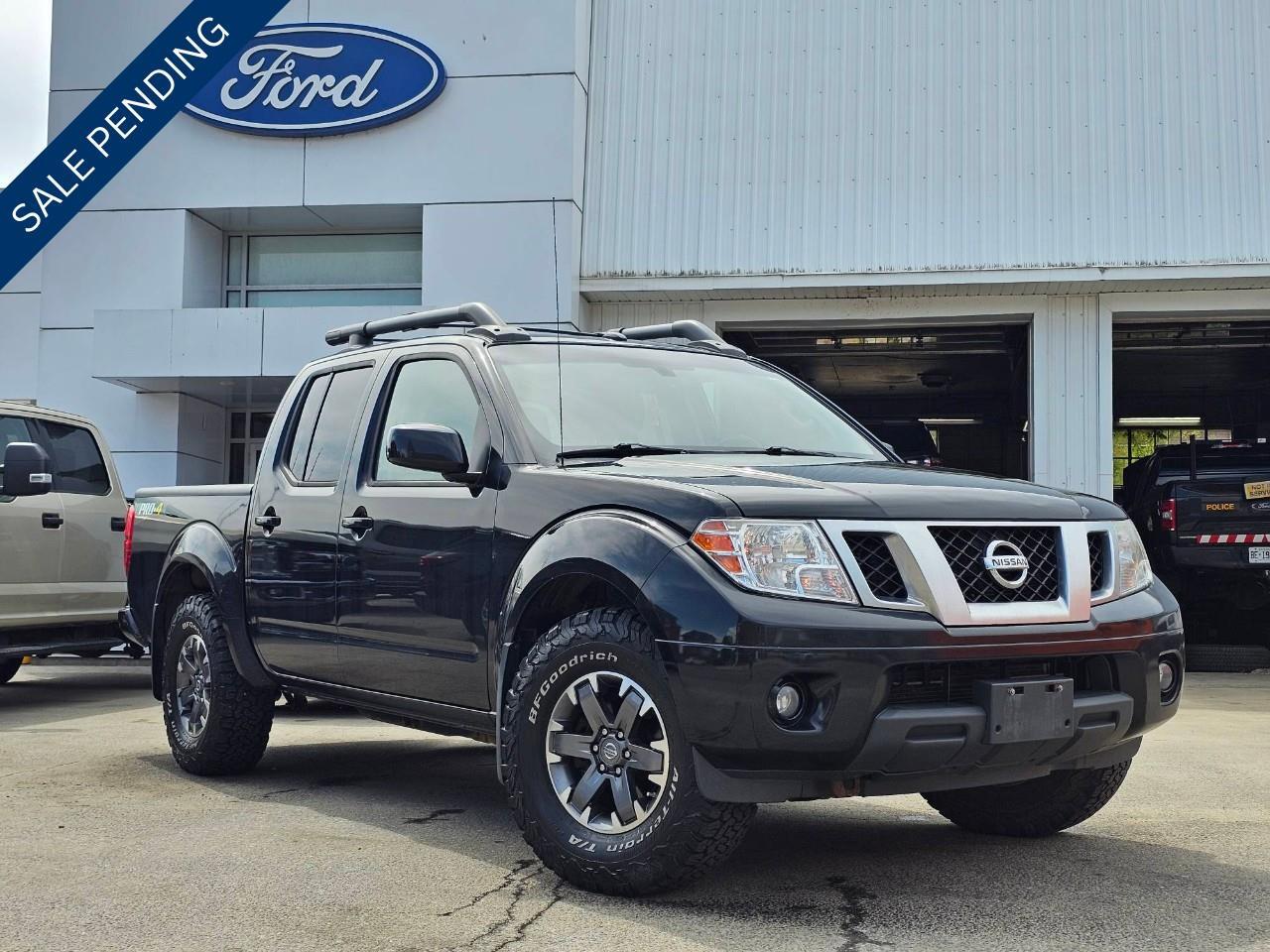 2016 Nissan Frontier PRO-4X *Heated seats, Navigation + Sun roof*