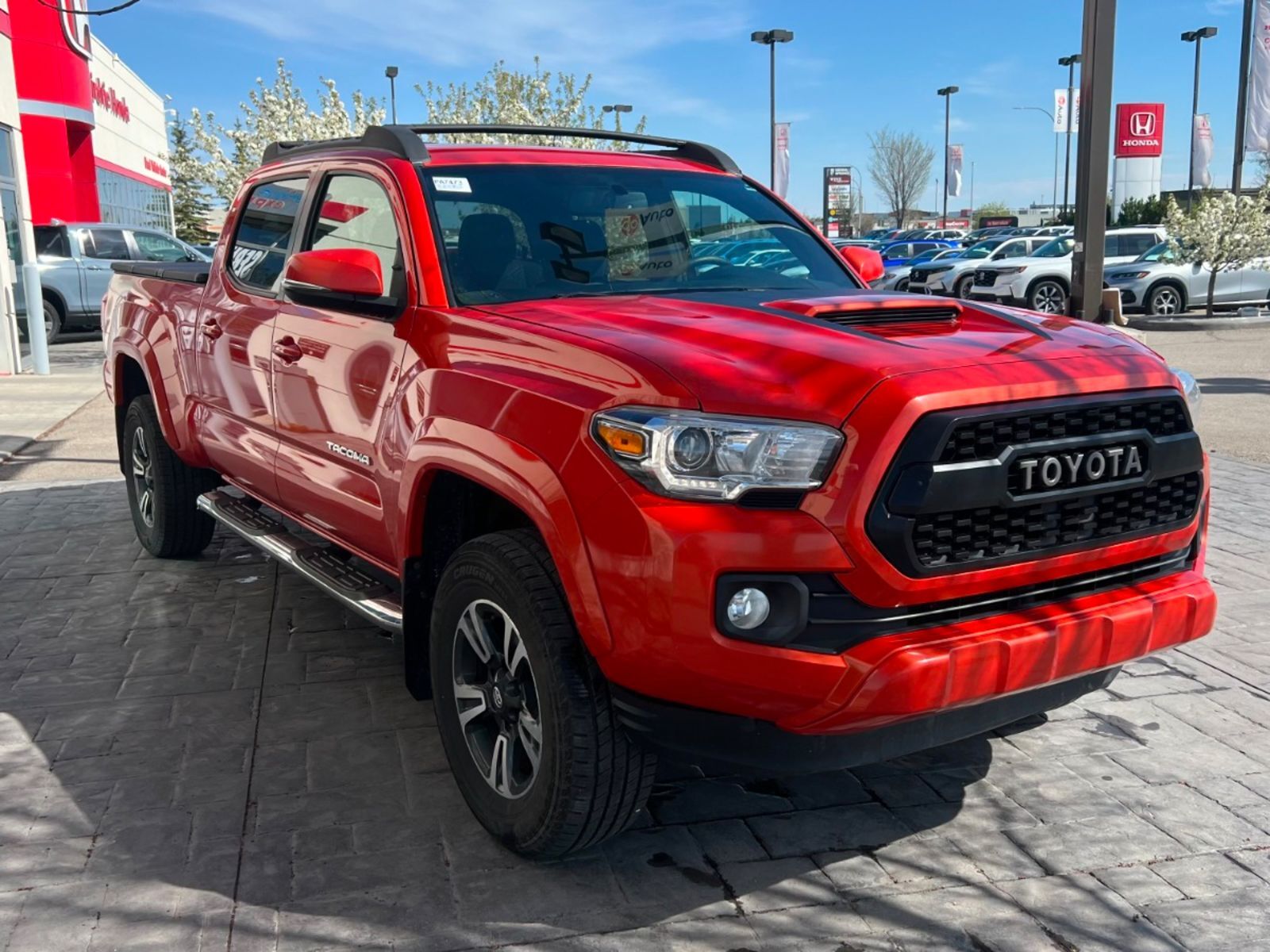 2017 Toyota Tacoma TRD Sport: Roof Rack, Automatic!
