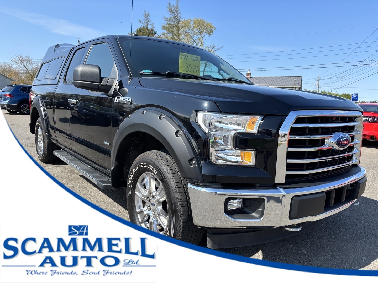2017 Ford F-150 LARIAT SUPERCAB 6.5FT BOX 4WD WITH LOW KMS AND BOX