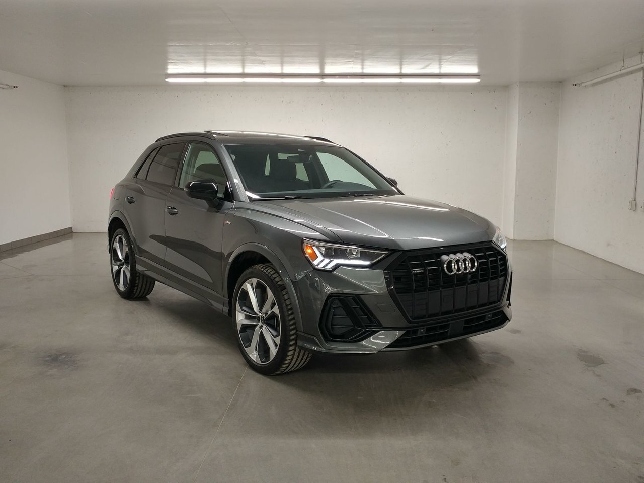 2024 Audi Q3 TECHNIK S-LINE BLACK OPTIC | TOIT | NAVI | CARPLAY
