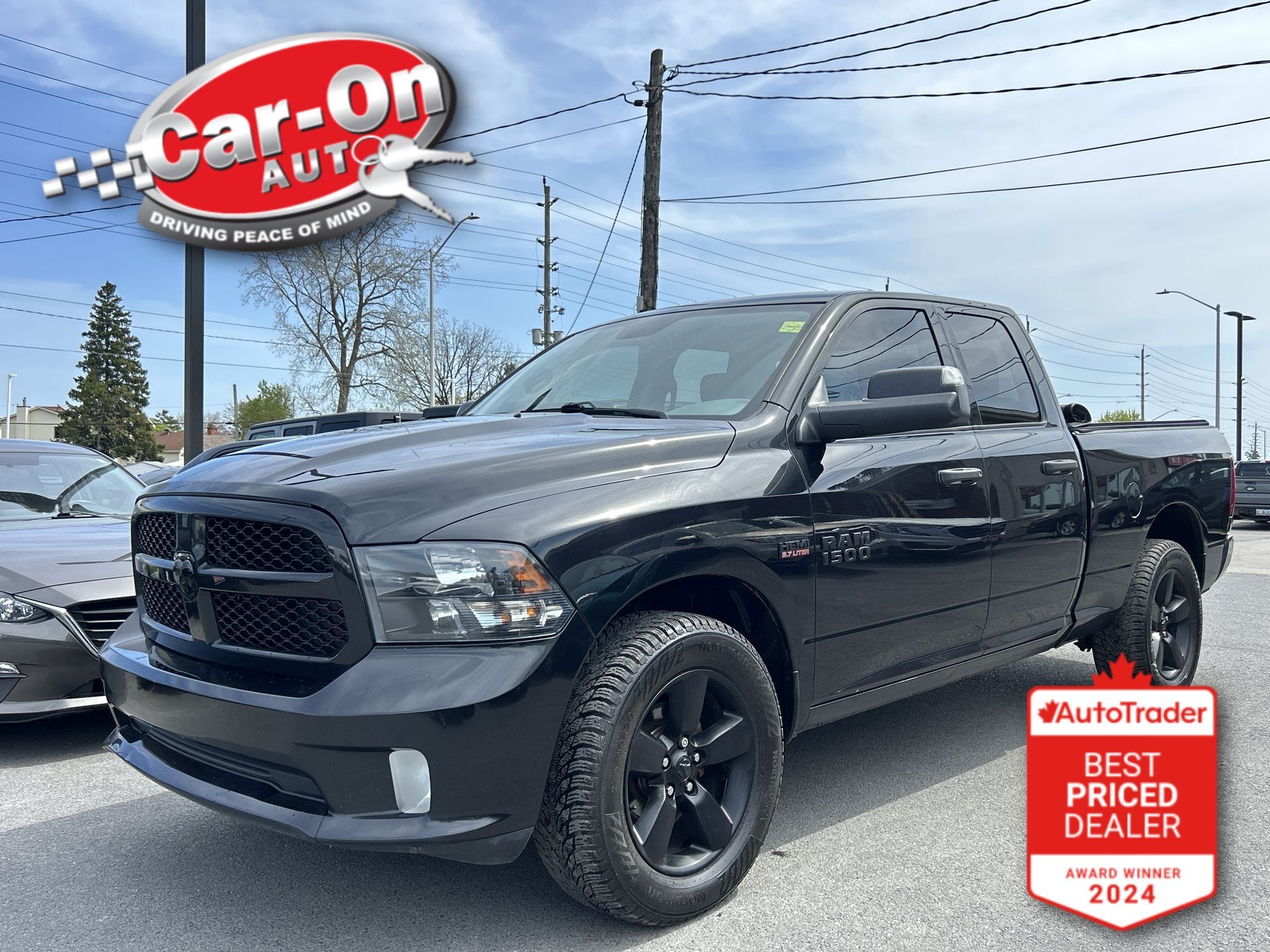 2018 Ram 1500 EXPRESS 4X4| 5.7L V8| BLACK APPEARANCE| LOW KMS