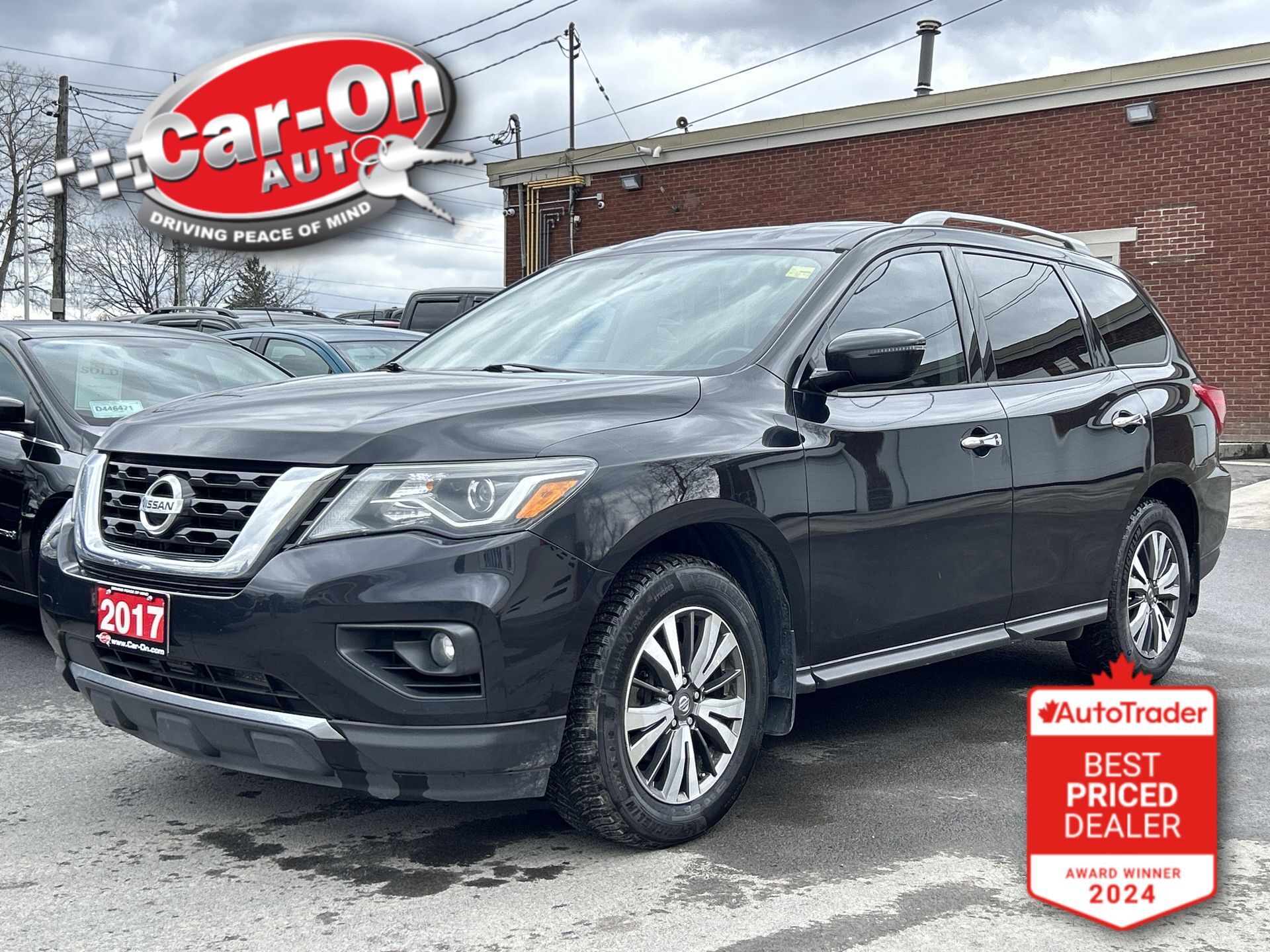 2017 Nissan Pathfinder SV AWD| 7-PASS| LOW KMS| HTD SEATS| REAR CAM