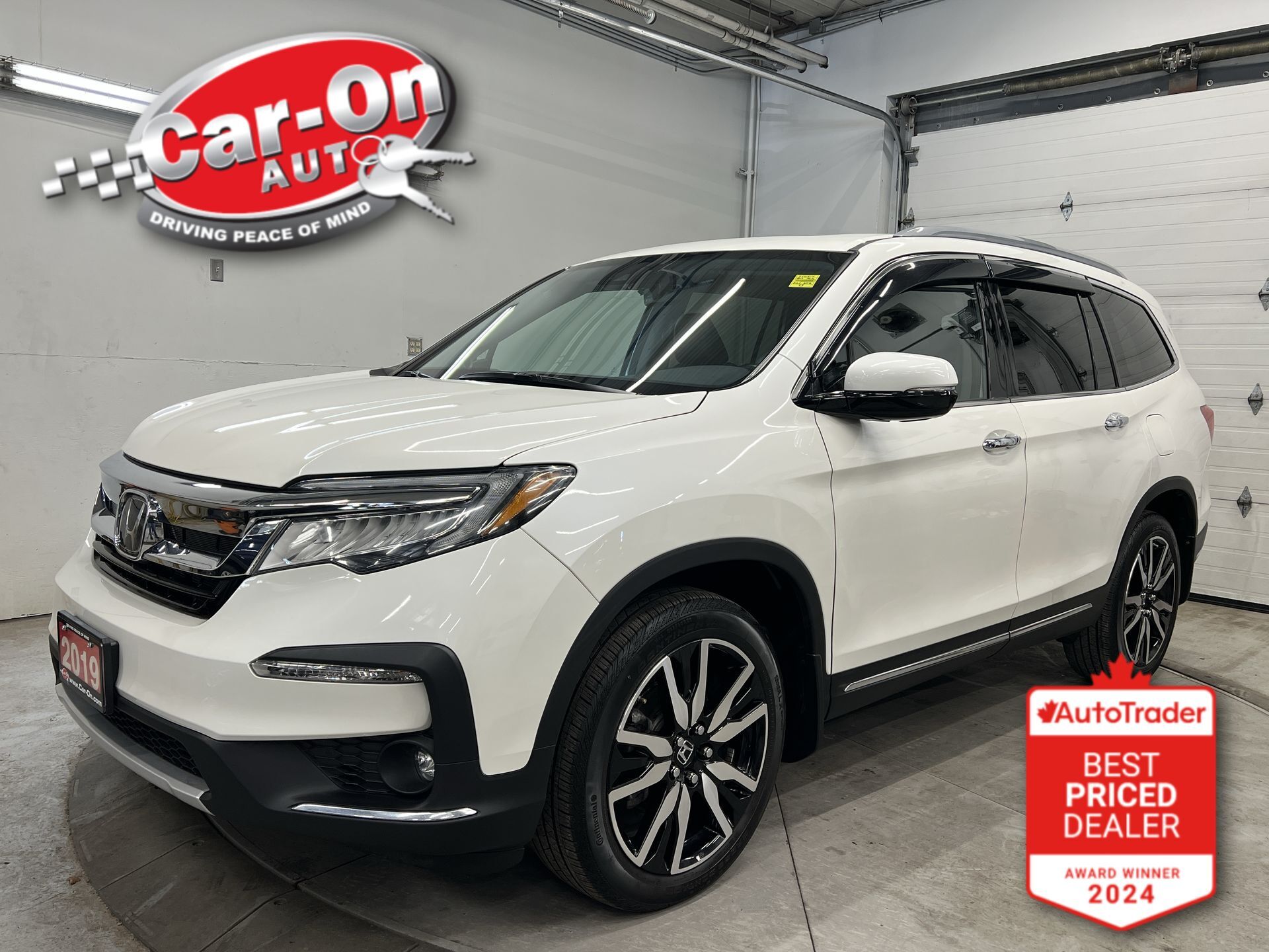 2019 Honda Pilot TOURING AWD| 7-PASS| LEATHER| PANO ROOF| DVD| NAV