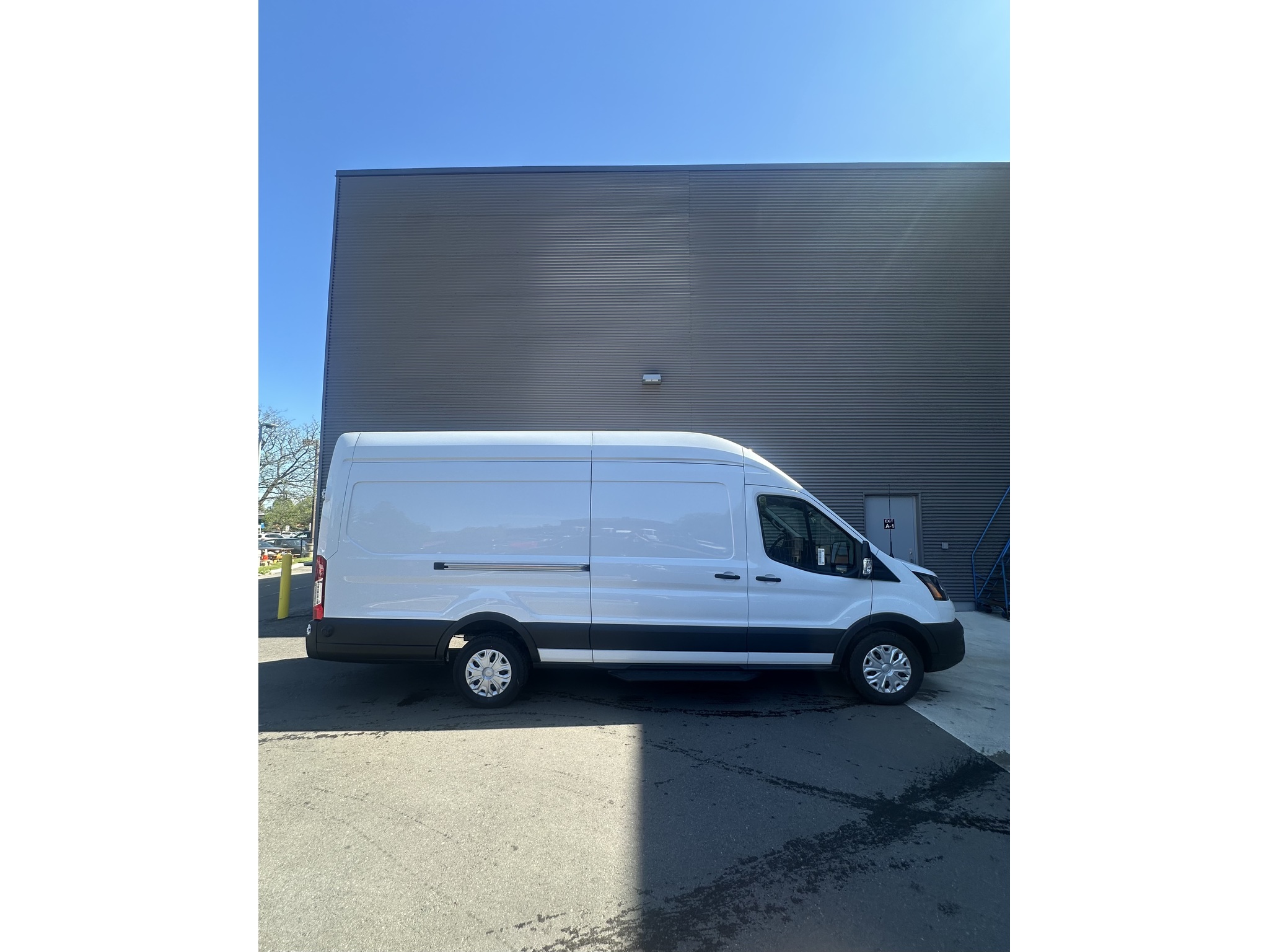 2023 Ford E-Transit Cargo Van