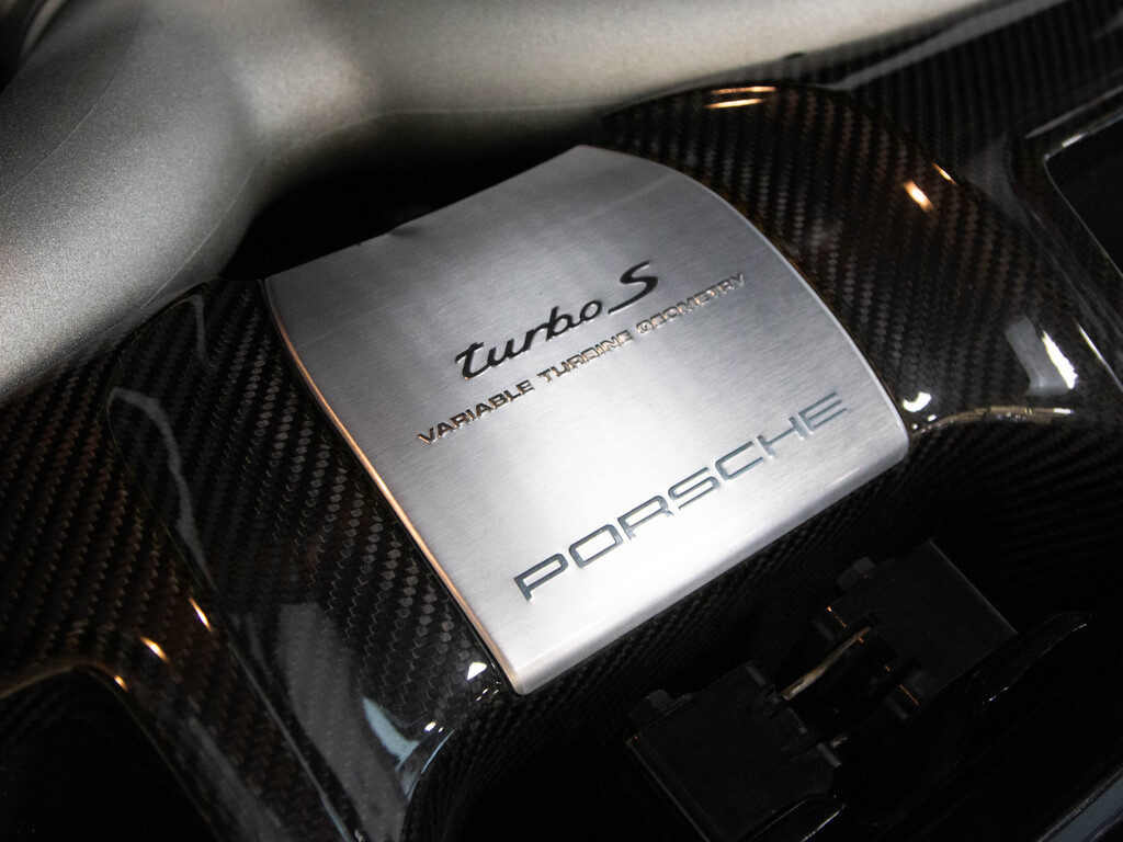 2012 Porsche 911 S TURBO   BOSE   SOFT TOP   19"RIM   2 TONE INT., Toronto, Cash