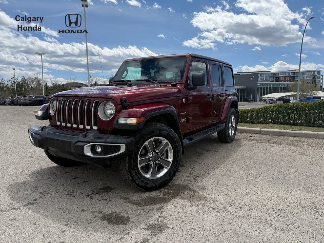 2021 Jeep WRANGLER UNLIMITED Sahara (Apple Carplay, Backup Camera) No Accidents