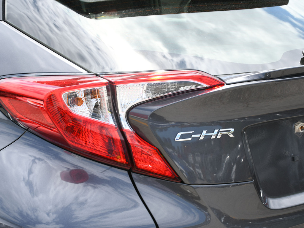 2020 Toyota C-HR LE, Toronto, Cash