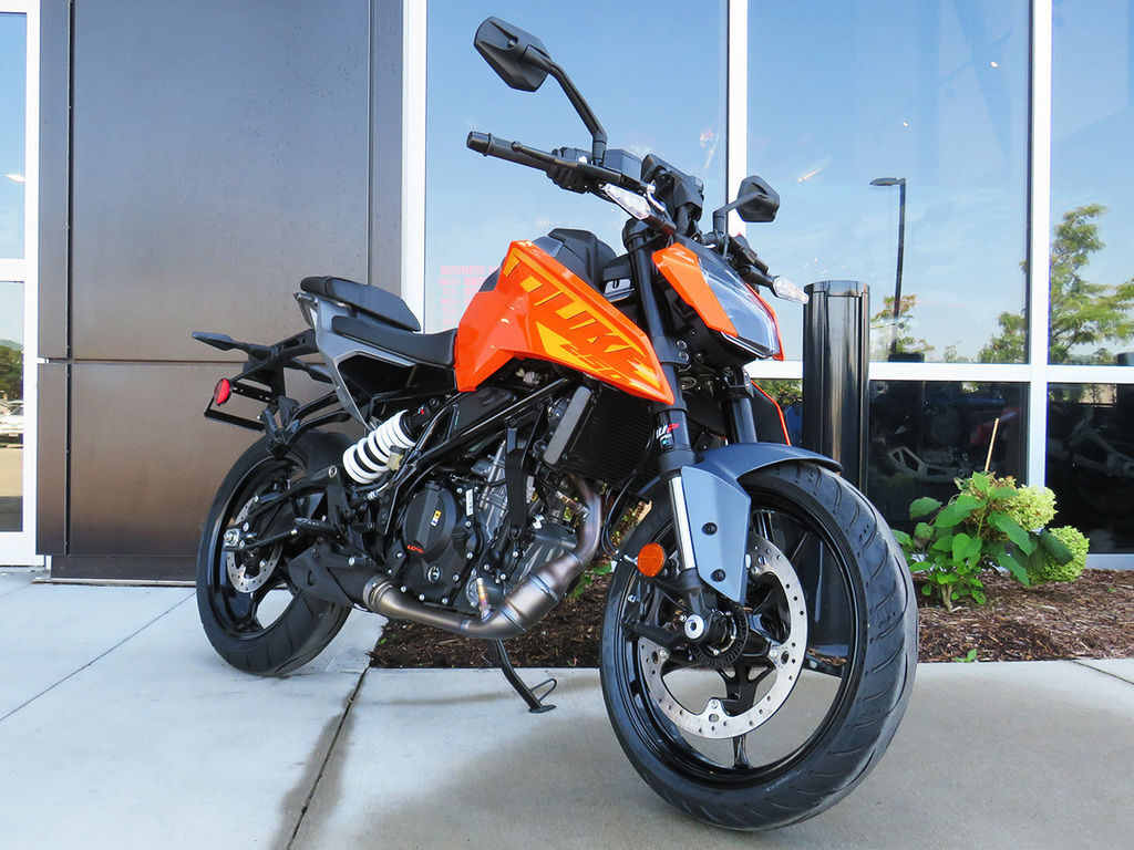 2024 KTM 250 Duke 