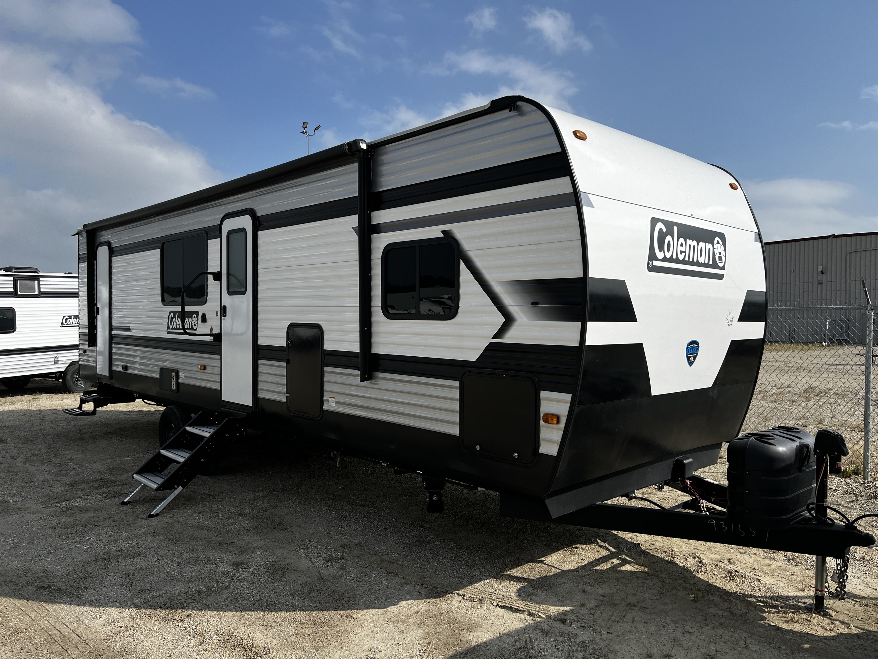 2025 Keystone RV COLEMAN LANTERN 28 BHS
