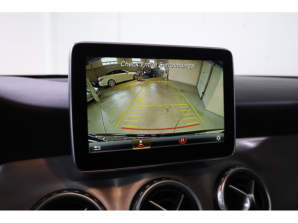 2016 Mercedes-Benz GLA 250 4MATIC, Toronto, Cash