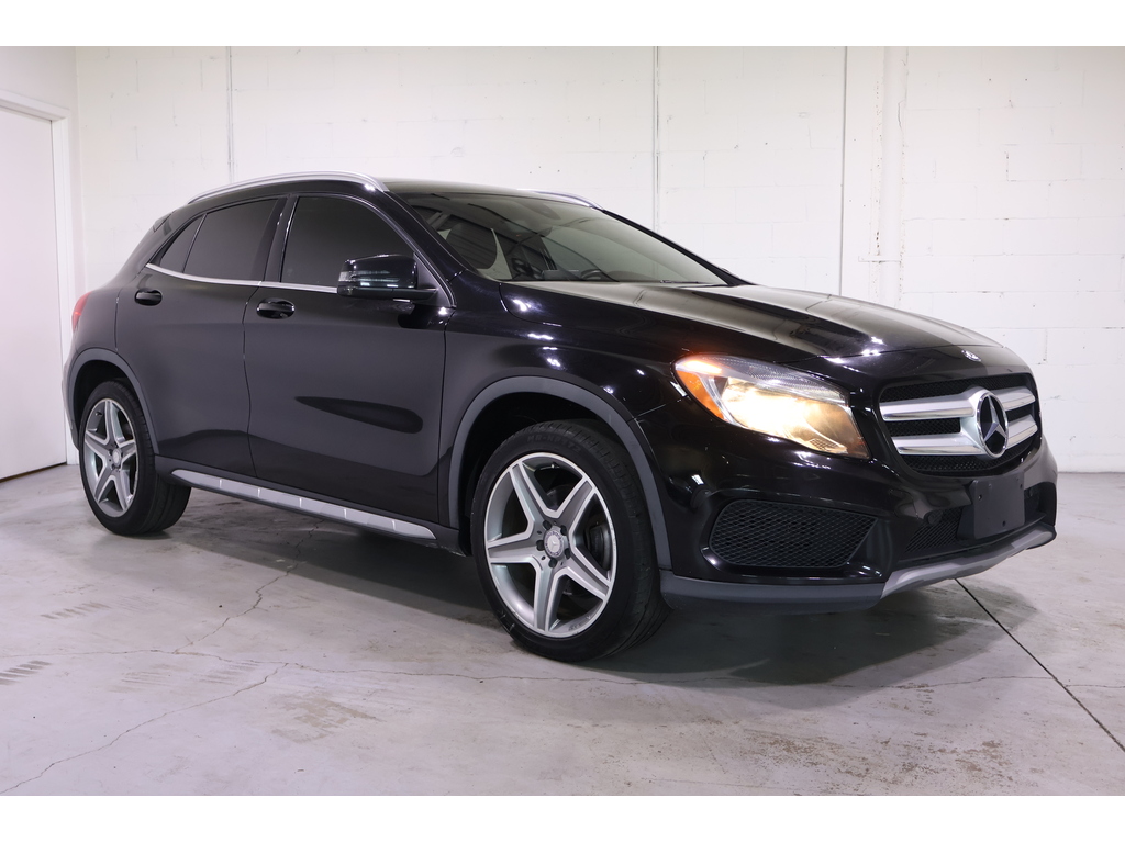 2016 Mercedes-Benz GLA 250 4MATIC, Toronto, Cash