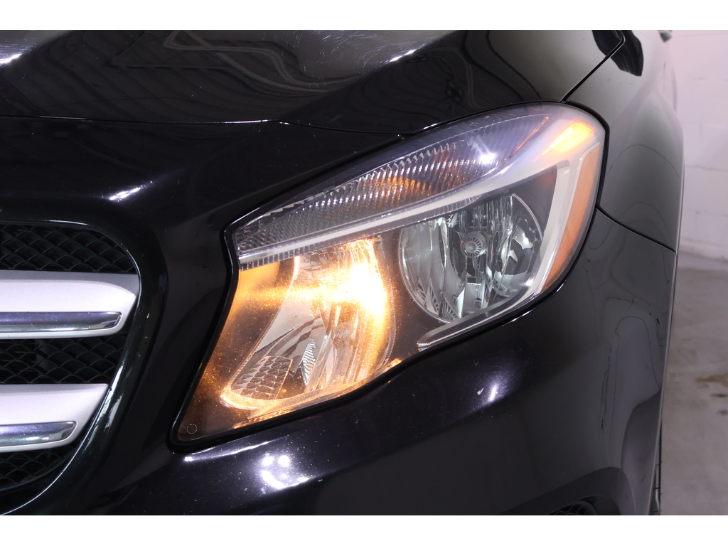 2016 Mercedes-Benz GLA 250 4MATIC, Toronto, Cash