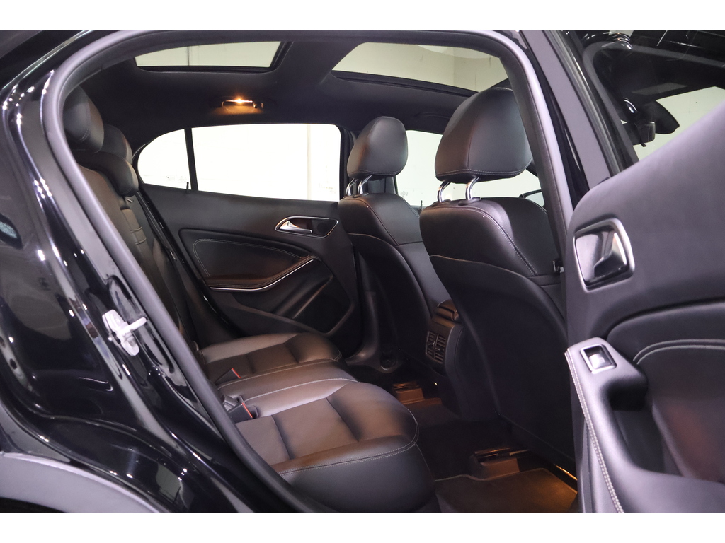 2016 Mercedes-Benz GLA 250 4MATIC, Toronto, Cash