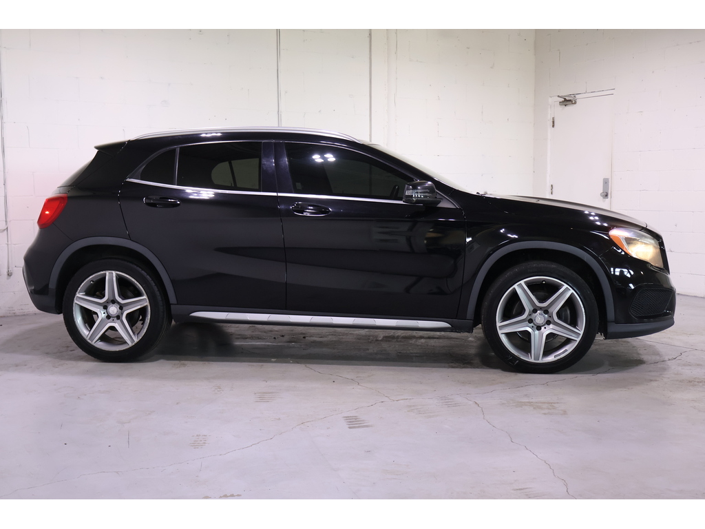 2016 Mercedes-Benz GLA 250 4MATIC, Toronto, Cash