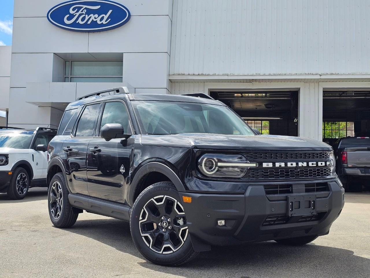 2025 Ford Bronco Sport Outer Banks *Heated seats, Power seats + Bluetooth