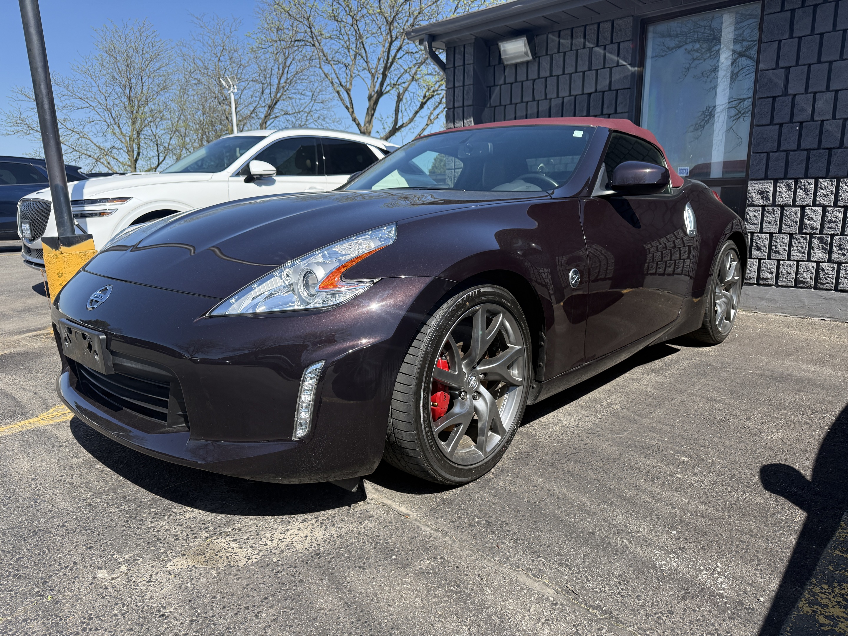 2013 Nissan 370Z 2dr Roadster Auto Touring w-Bordeaux Top