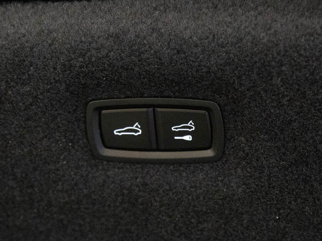 2021 Porsche Taycan 4S, Toronto, Cash