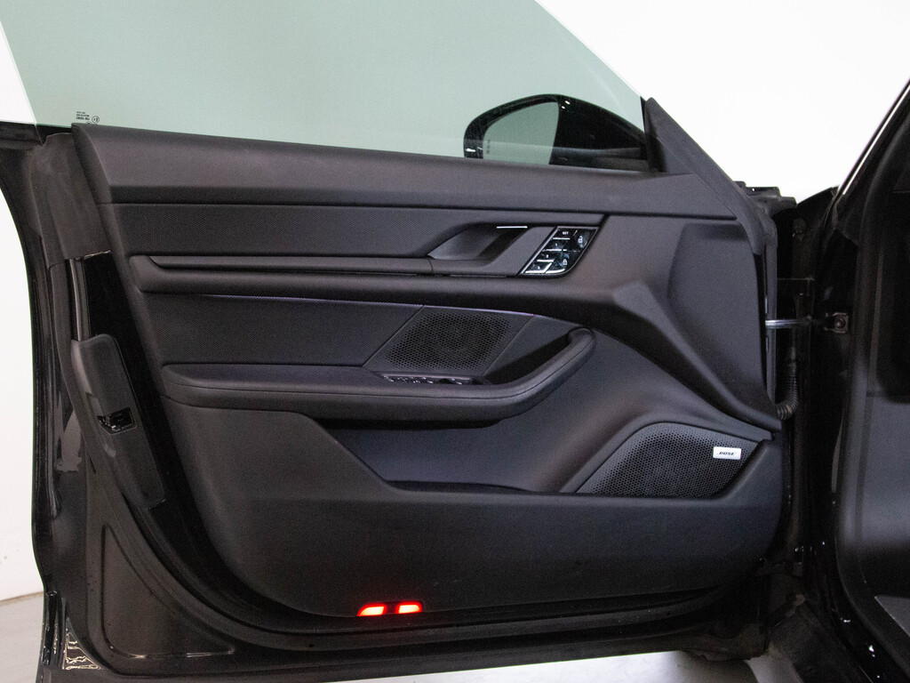 2021 Porsche Taycan 4S, Toronto, Cash