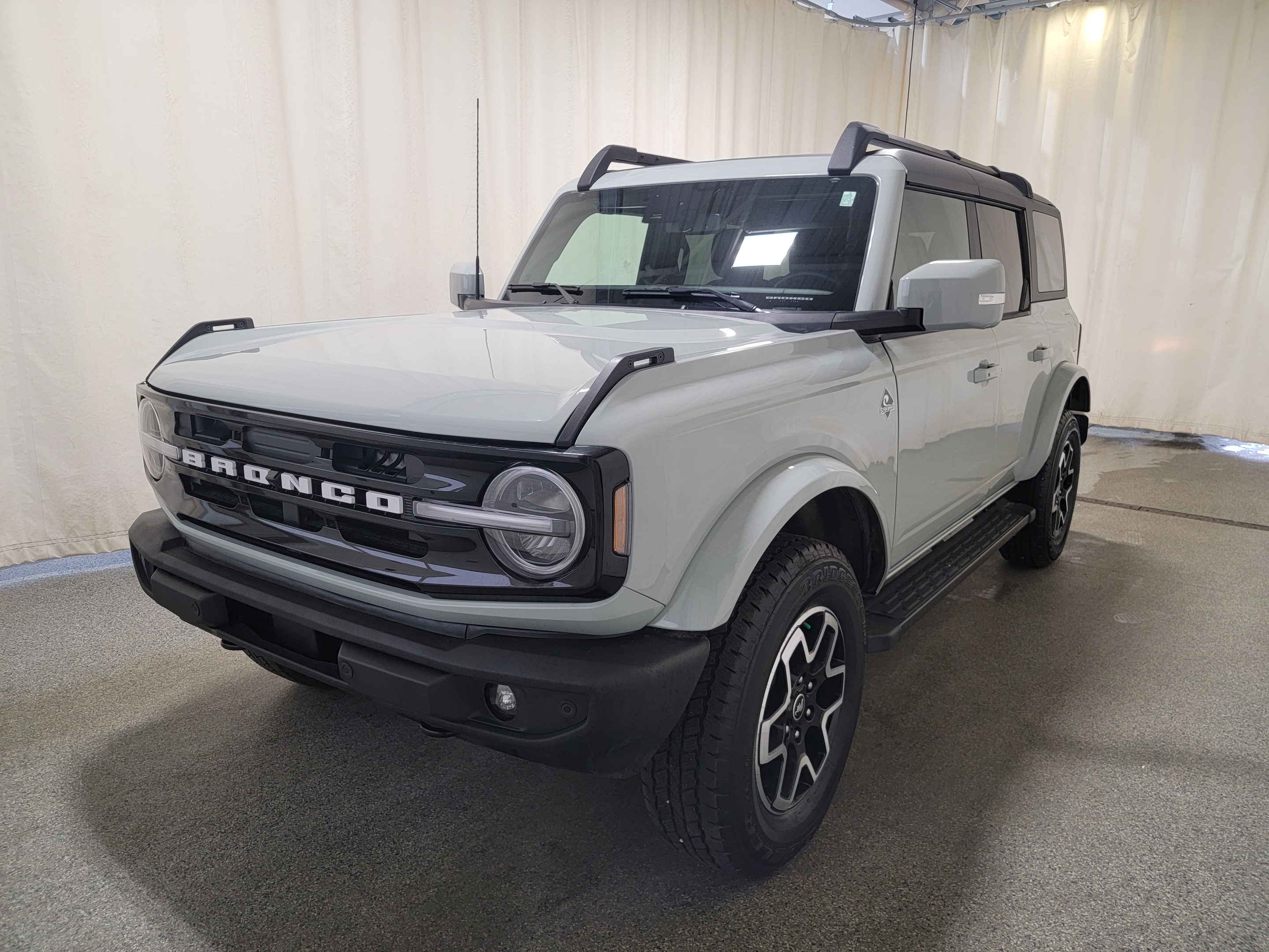 2024 Ford Bronco OUTER BANKS | LUX | HARDTOP | ROOF RACK | 