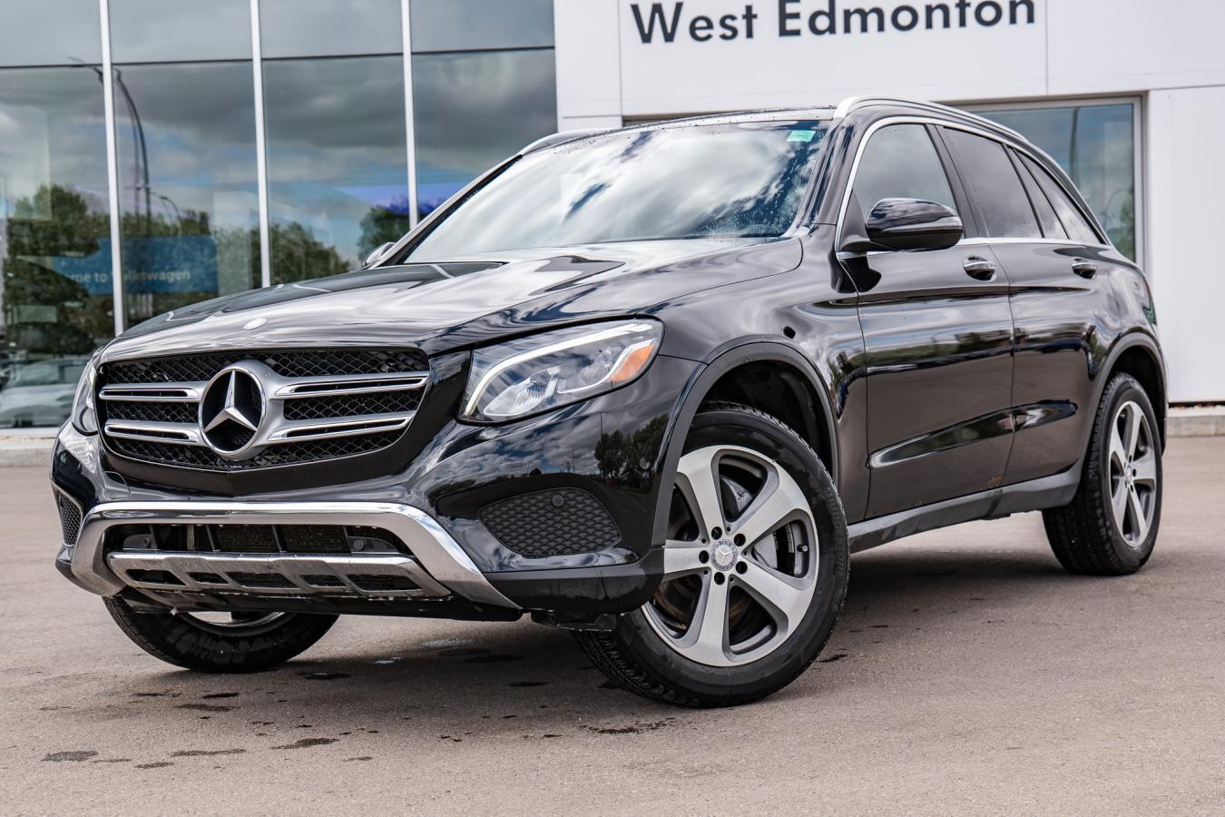 2017 Mercedes-Benz GLC 300 | ONE OWNER | SUNROOF | NAV