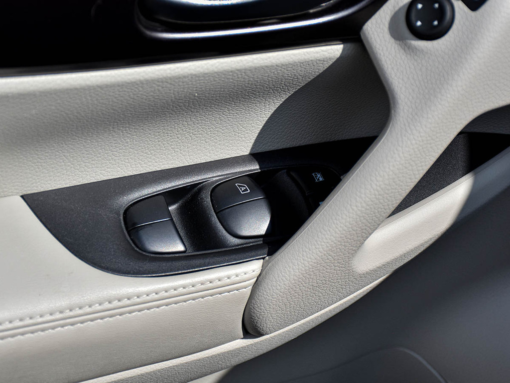 2023 Nissan Qashqai S, Toronto, Cash