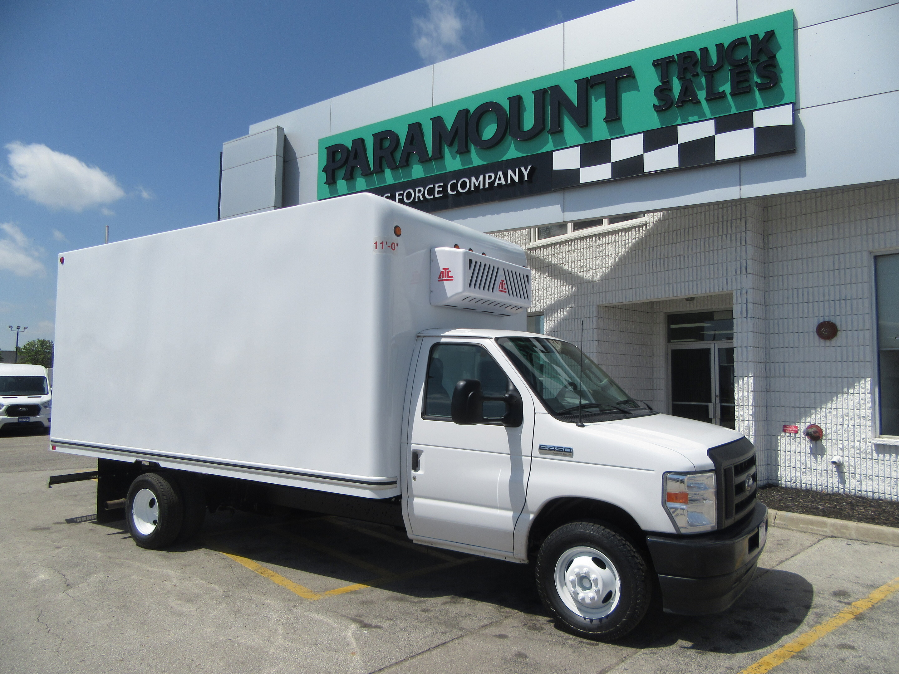 2024 Ford E-Series GAS 16FT HIGH BOX NEW LOW TEMP REEFER SYSTEM