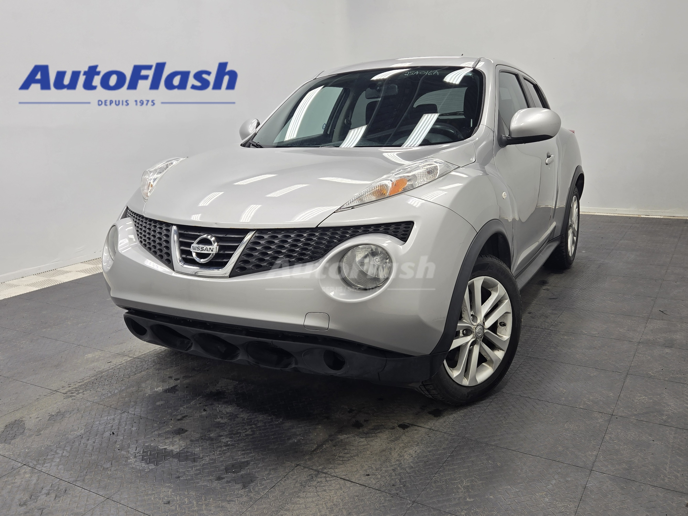2012 Nissan Juke SV, AWD, BLUETOOTH, DEMARREUR, MAGS