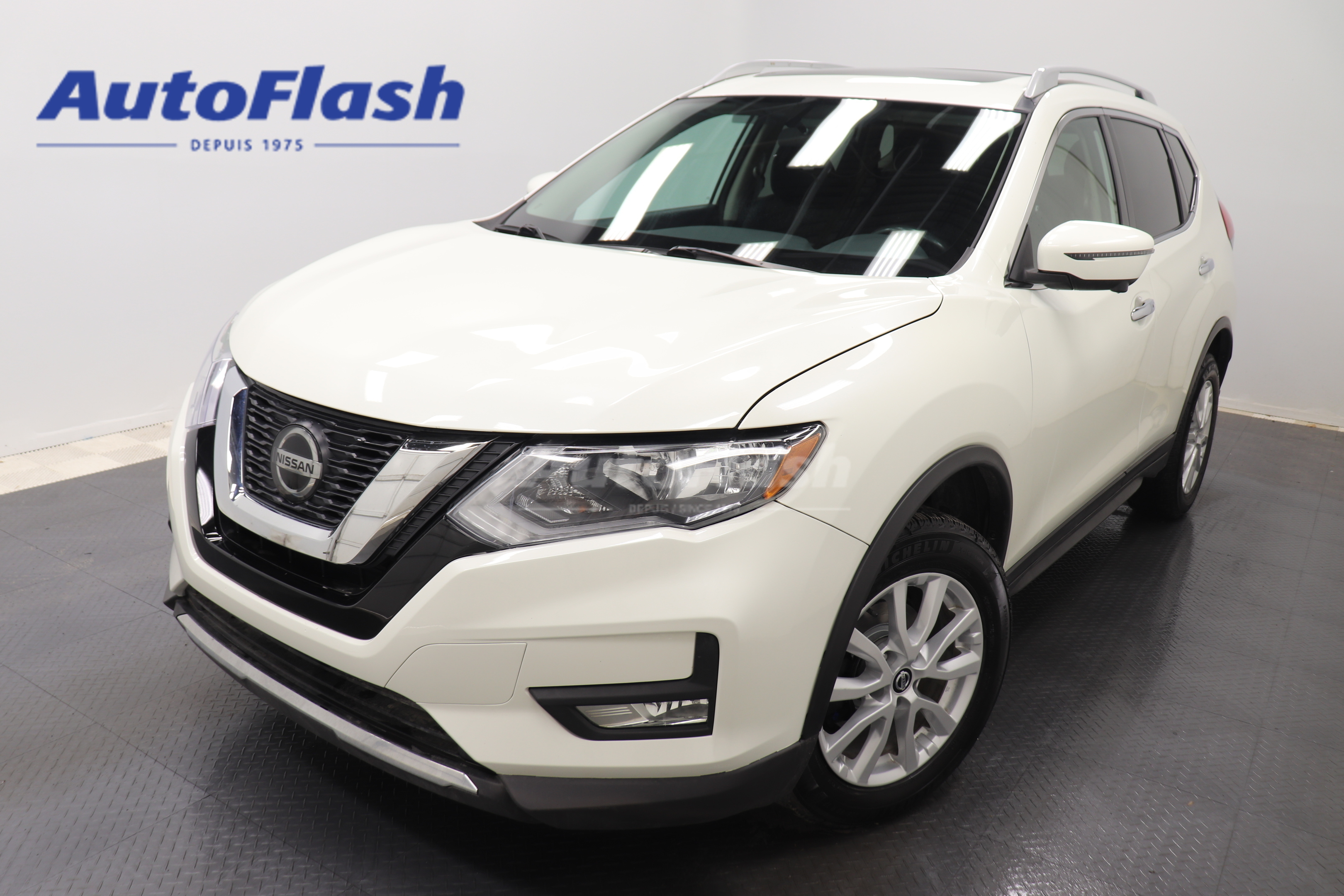 2018 Nissan Rogue SV AWD, CARPLAY, TOIT PANO, VOLANT CHAUFFANTS