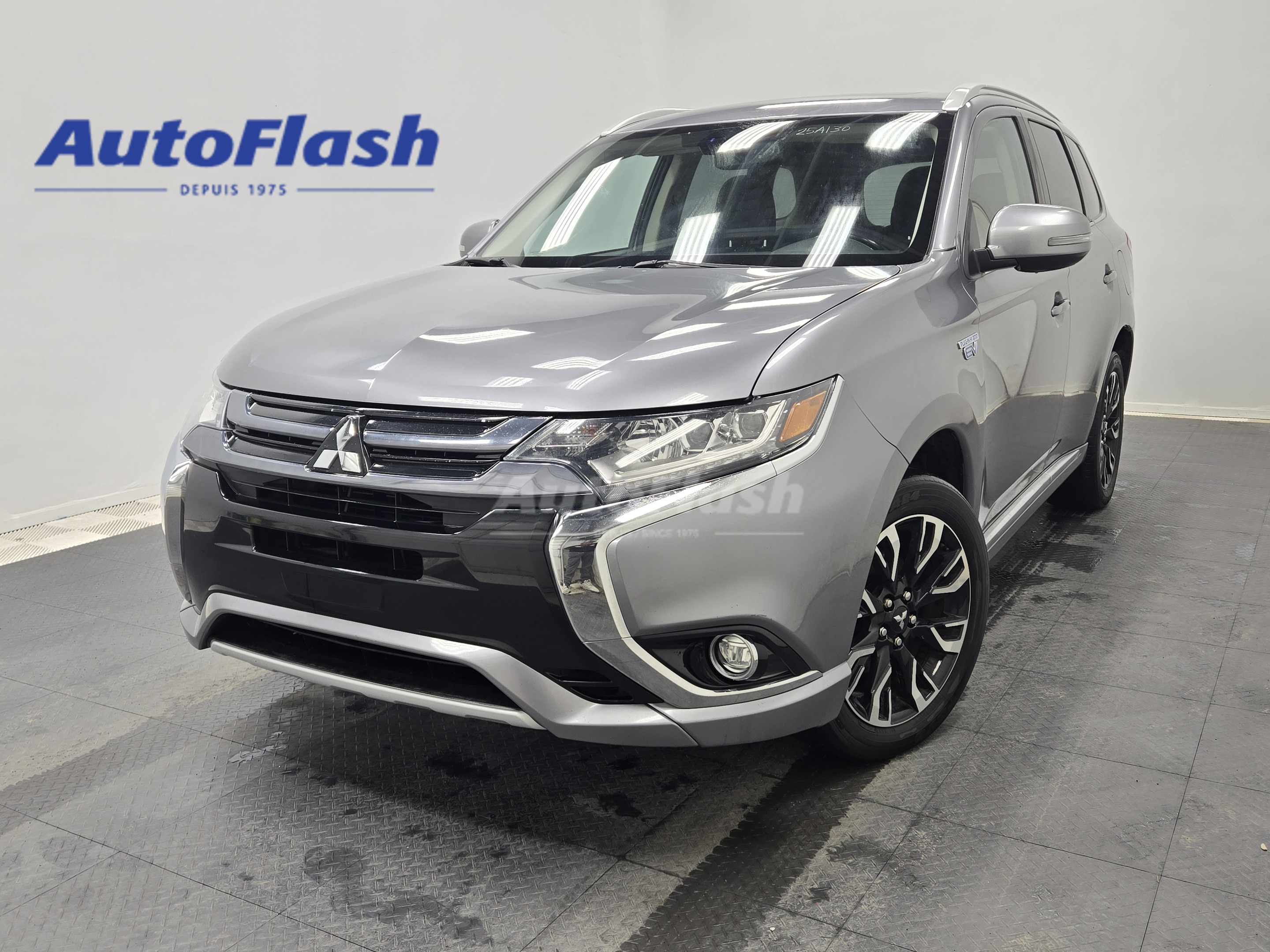2018 Mitsubishi Outlander PHEV SE 2.0L PHEV, CUIR, TOIT OUVRANT, SIEGES CHAUFFANT