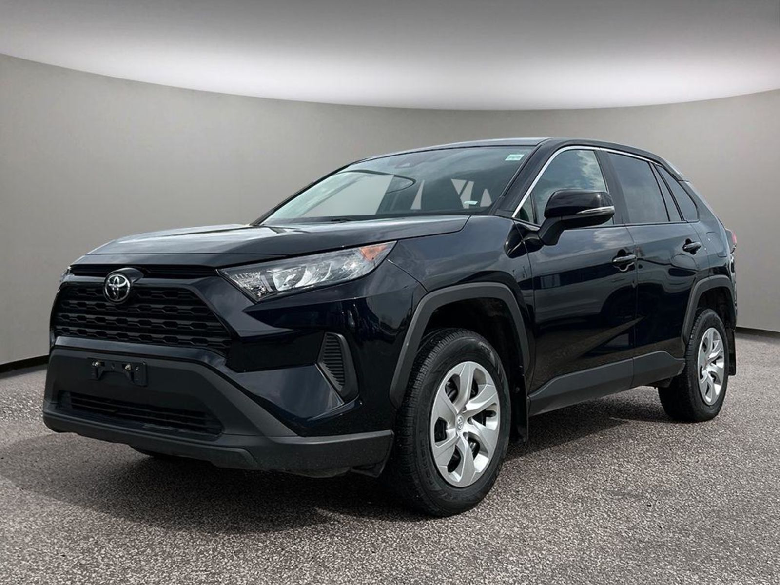 2022 Toyota RAV4 LE | AWD | Heated Front Seats | Apple Carplay & An