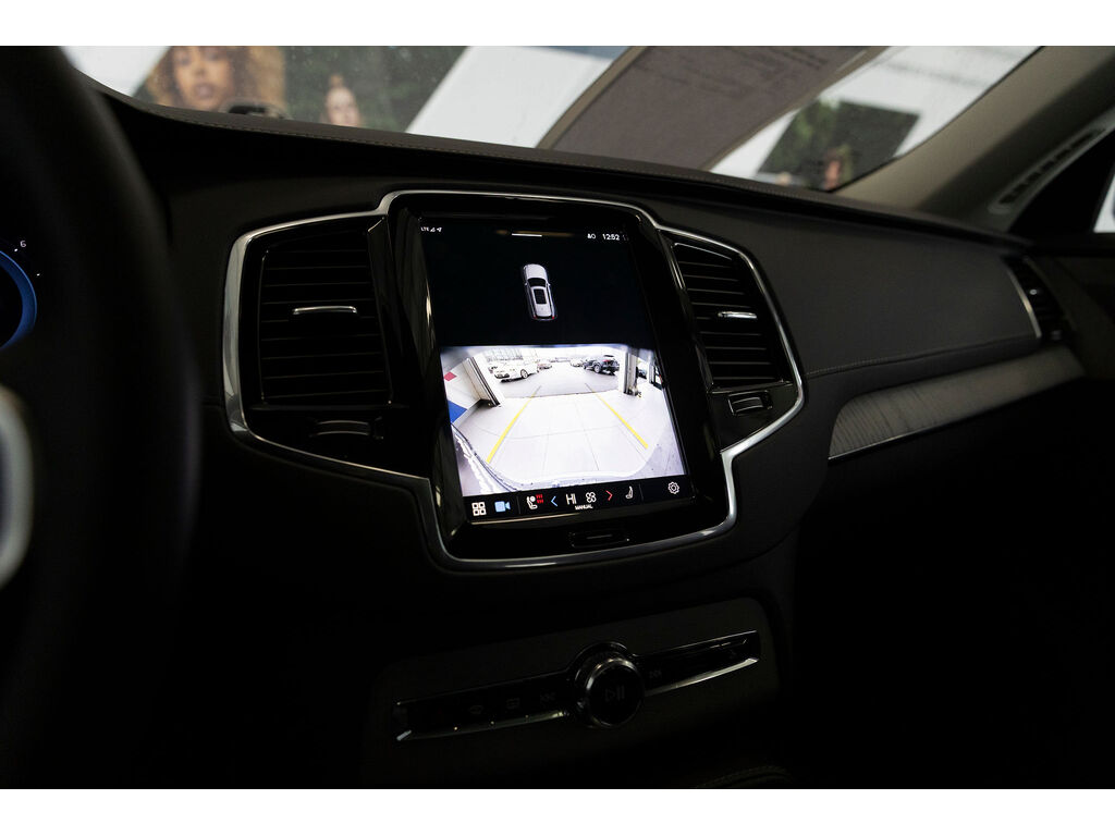 2025 Volvo XC90 B6 Ultra Bright Theme, Vancouver, Cash