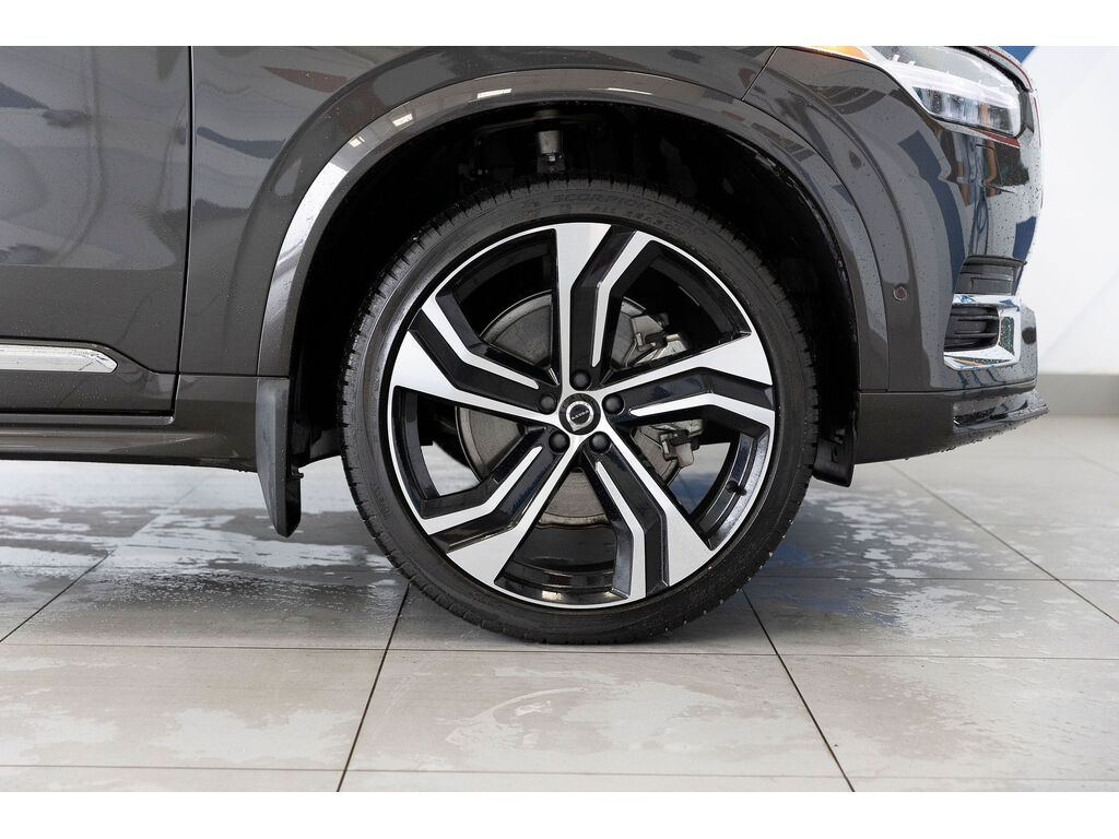2025 Volvo XC90 B6 Ultra Bright Theme, Vancouver, Cash