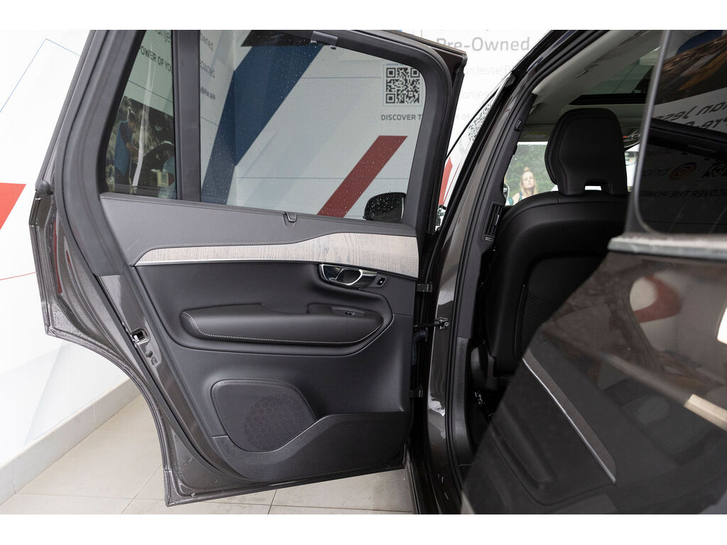 2025 Volvo XC90 B6 Ultra Bright Theme, Vancouver, Cash