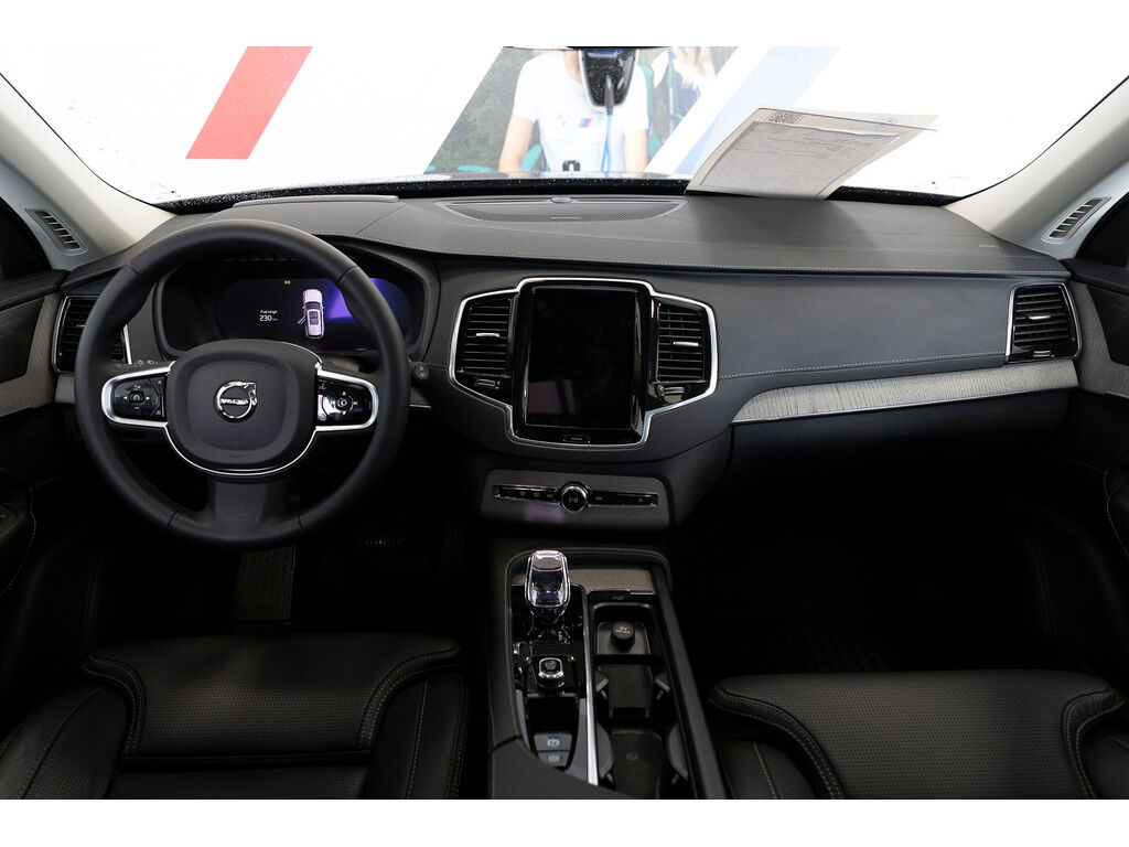 2025 Volvo XC90 B6 Ultra Bright Theme, Vancouver, Cash