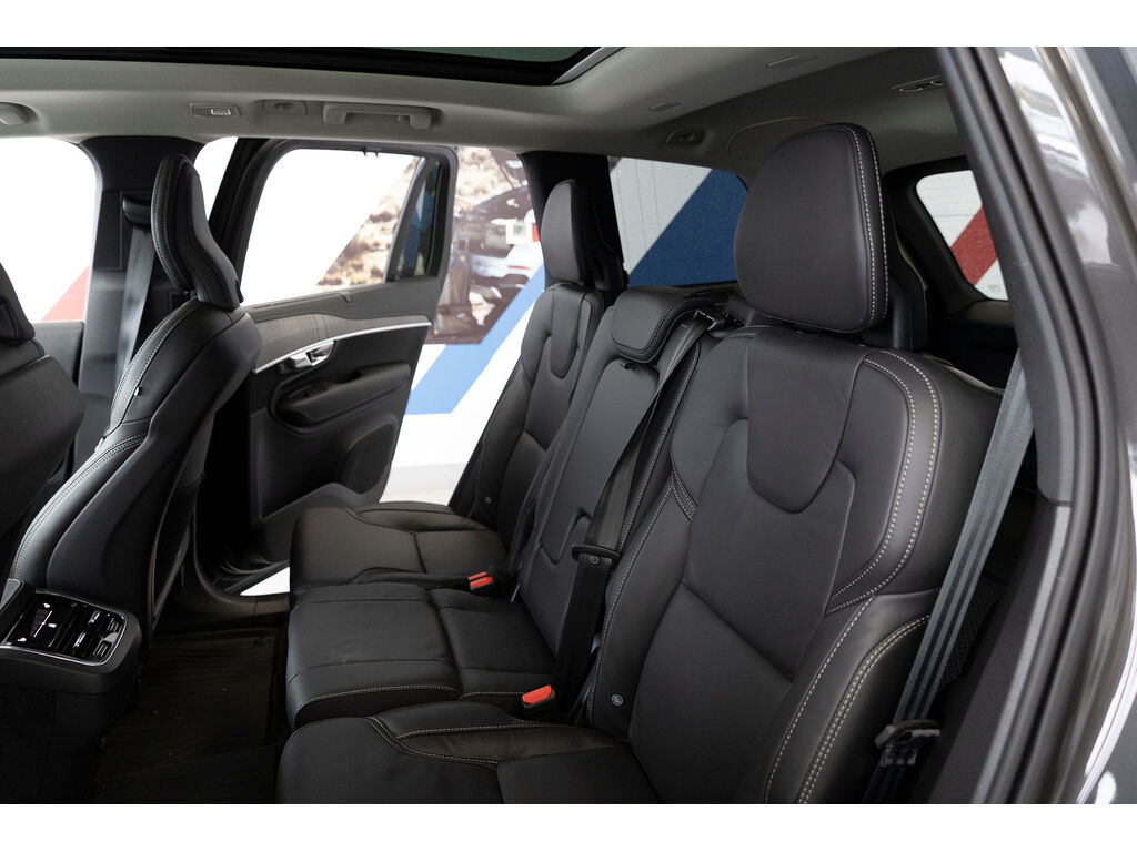 2025 Volvo XC90 B6 Ultra Bright Theme, Vancouver, Cash