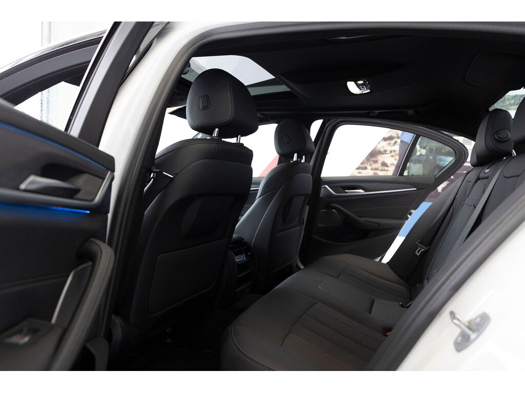2022 BMW 530e xDrive, Vancouver, Cash