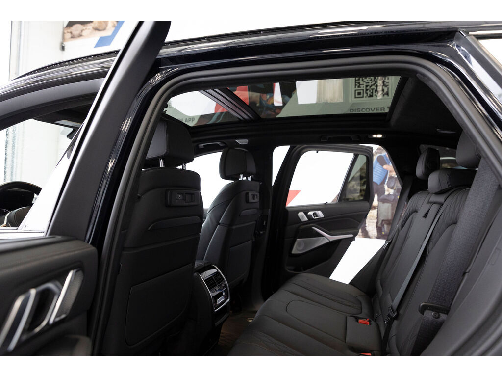 2022 BMW X5 M50i, Vancouver, Cash